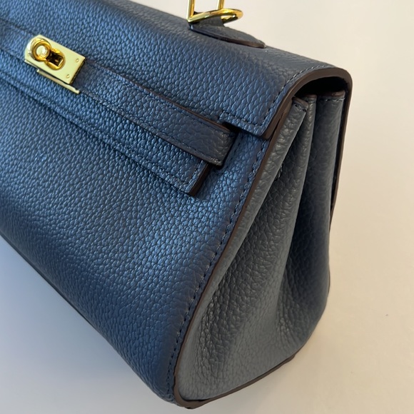 LEATHER blue gray handbag shoulder strap  Crossbody Shoulder Handbag 12”x6”x3” - Picture 4 of 7